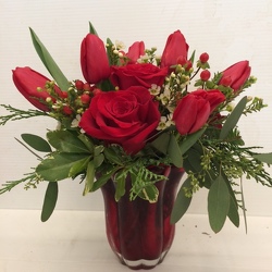 Christmas Kisses from Roses and More Florist in Dallas, TX